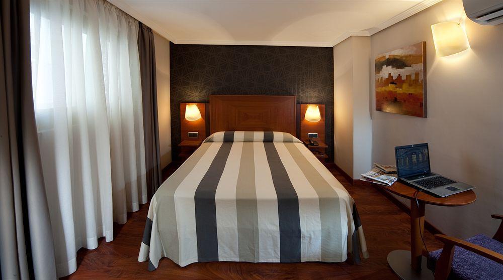 Torreluz Apartamentos Альмерия Экстерьер фото