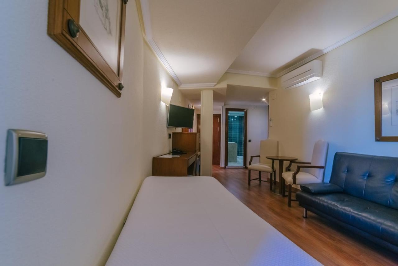 Torreluz Apartamentos Альмерия Экстерьер фото