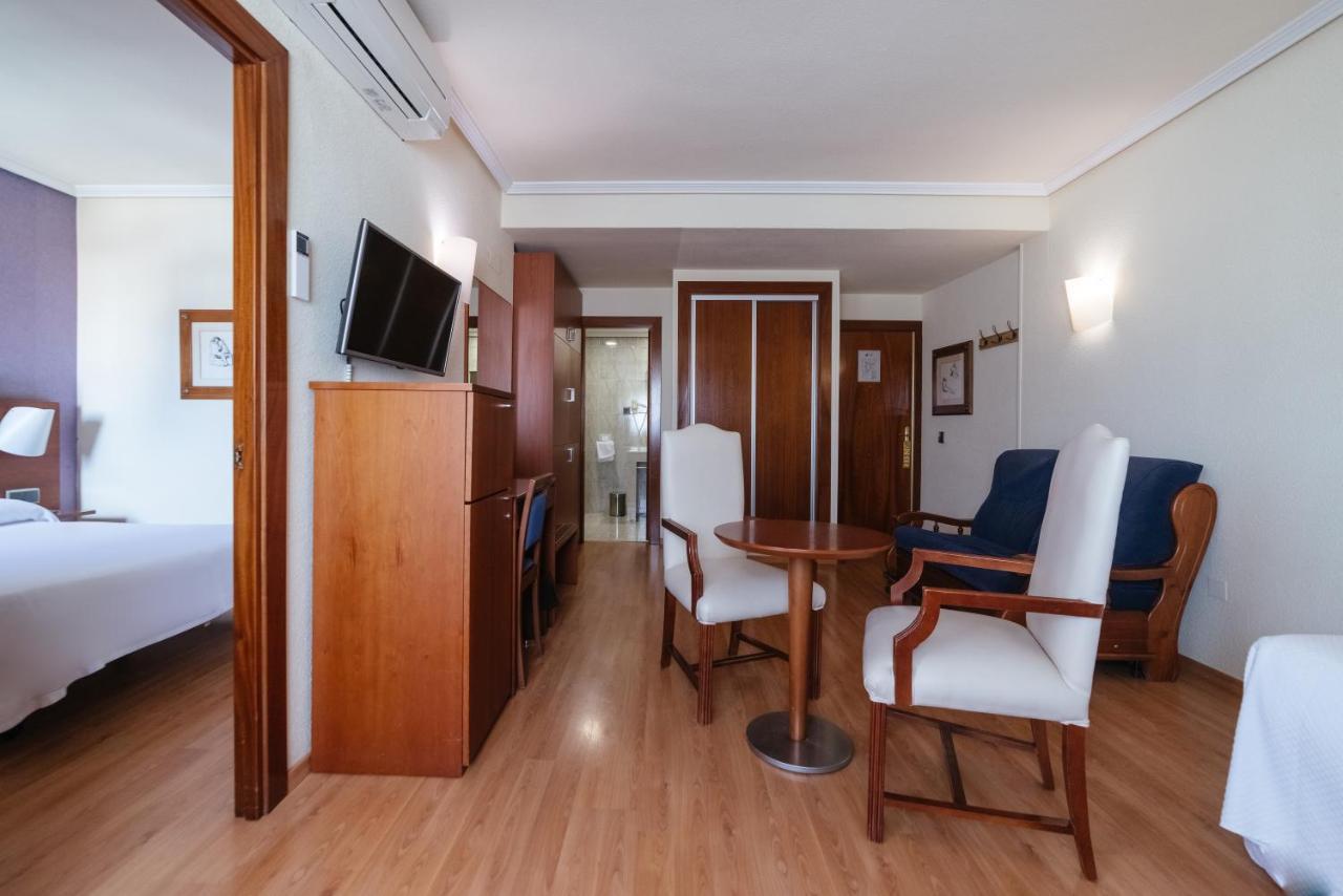 Torreluz Apartamentos Альмерия Экстерьер фото